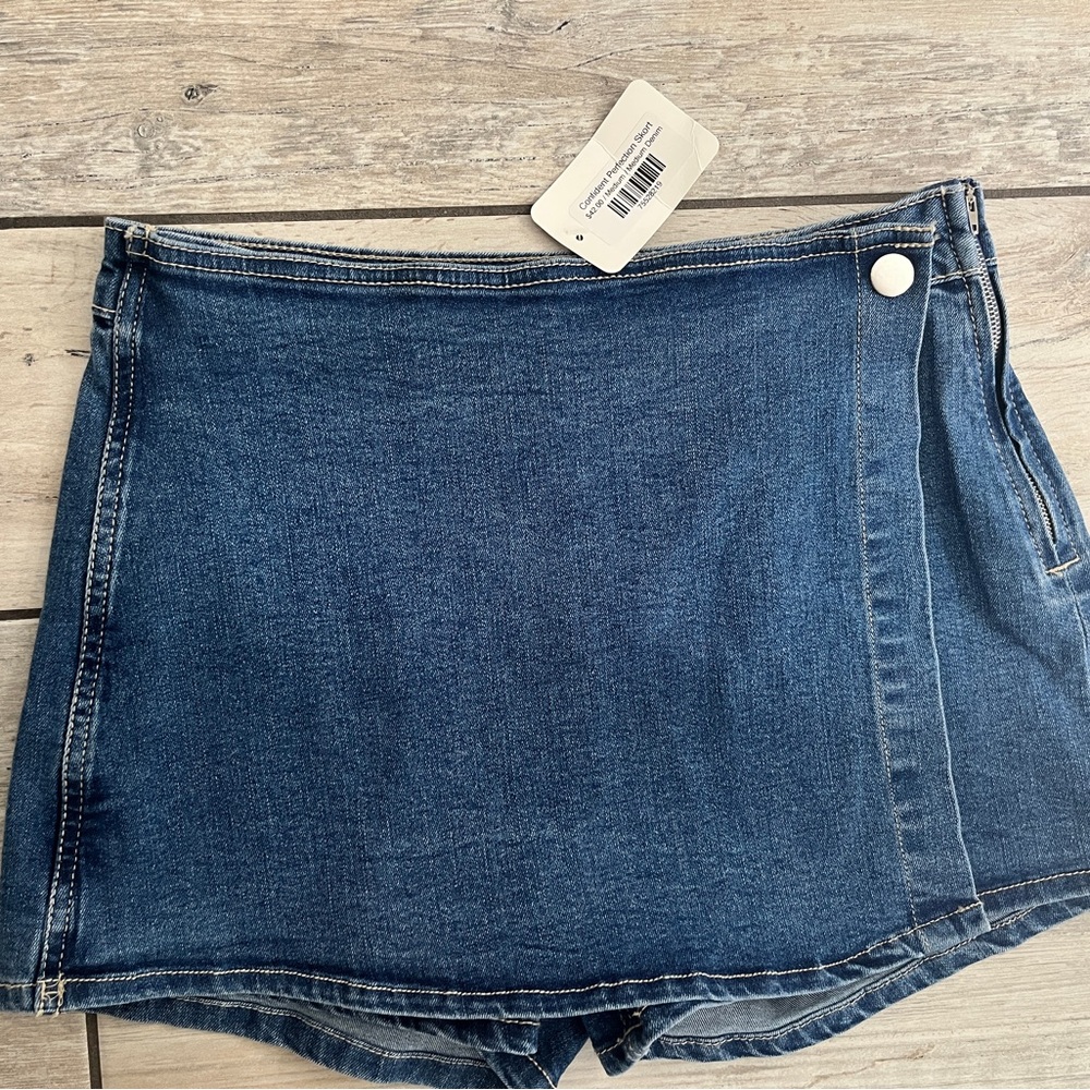 🆕 Classic Blue Denim Mini Skort